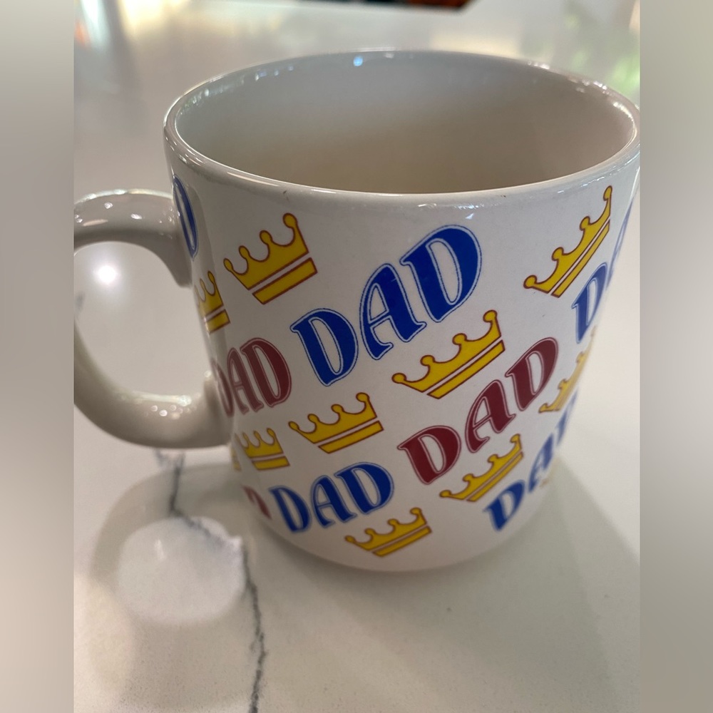 VTG Retro Russ "Dad" Crown Allover Printed White Ceramic Coffee Mug Tea Cup